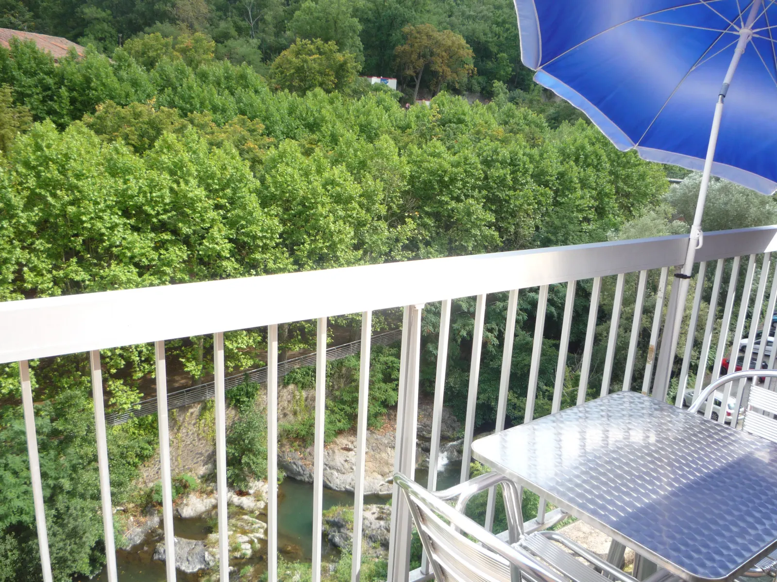 Terrasse du T1 N°8, meublés Daviaud à Amélie les bains